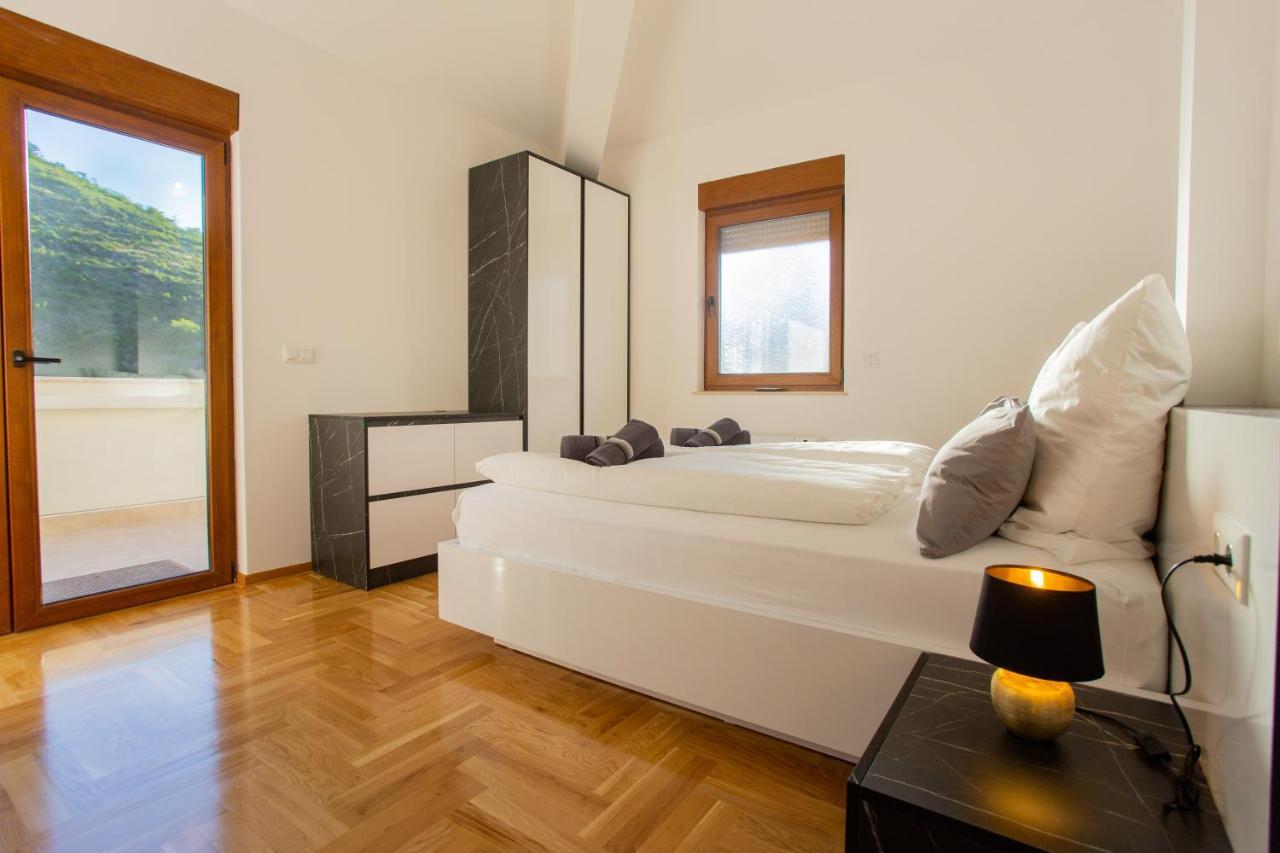 Sky Penthouse Old Bridge With Sauna And Jacuzzi Mostar Exteriör bild